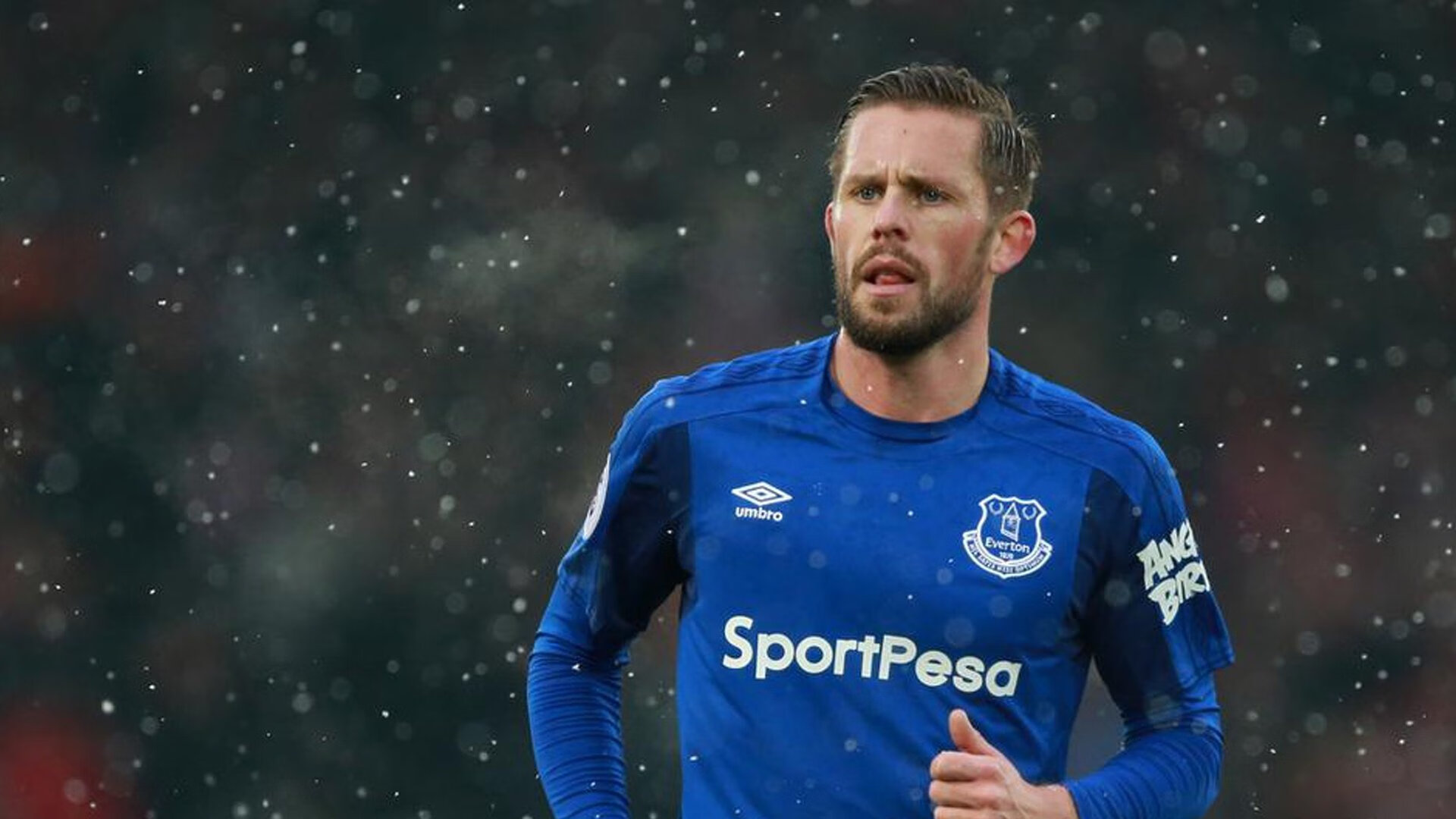 爱游戏体育APP下载-比赛前球员完成专项激活训练提升比赛状态进入节奏更快，球队赛前鼓励方式